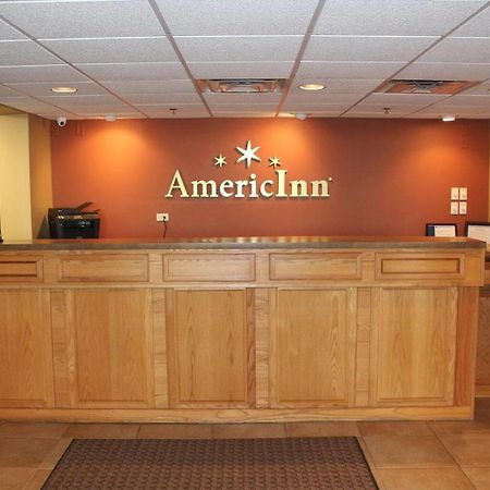 Americinn By Wyndham Cedar Rapids Airport Bagian luar foto
