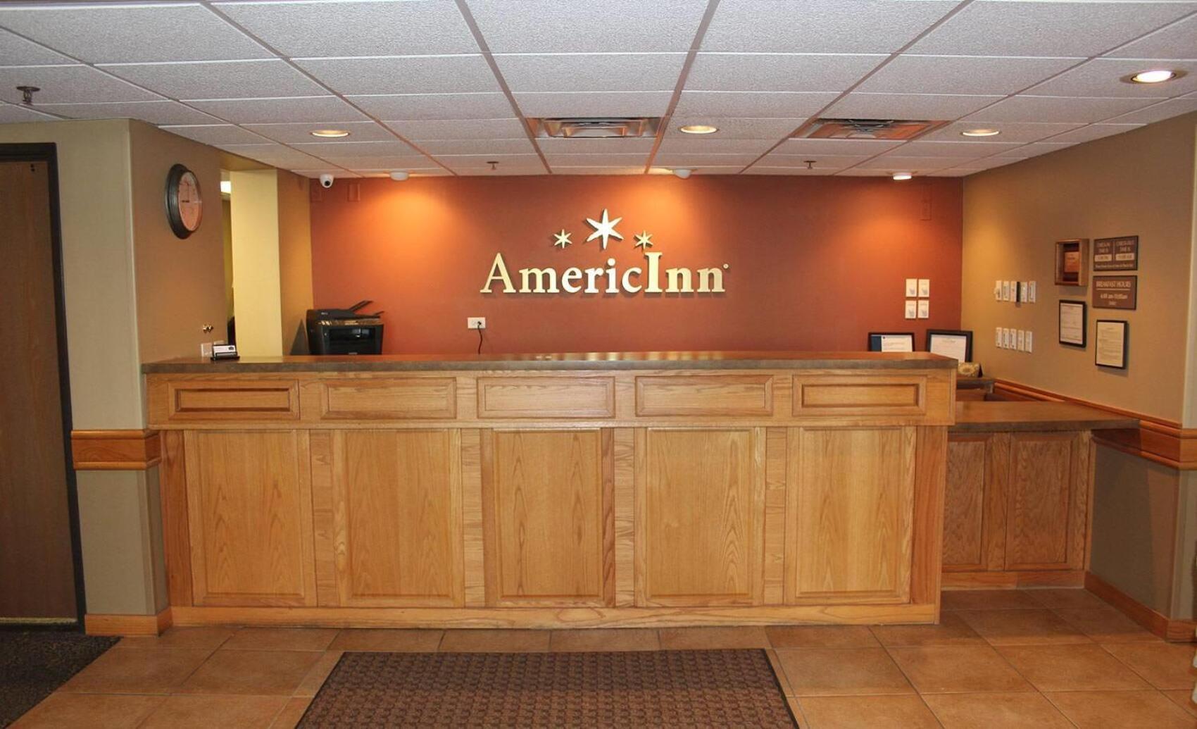 Americinn By Wyndham Cedar Rapids Airport Bagian luar foto