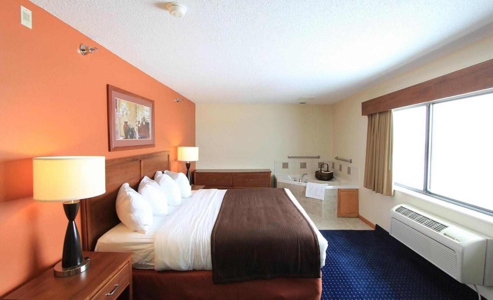 Americinn By Wyndham Cedar Rapids Airport Bagian luar foto
