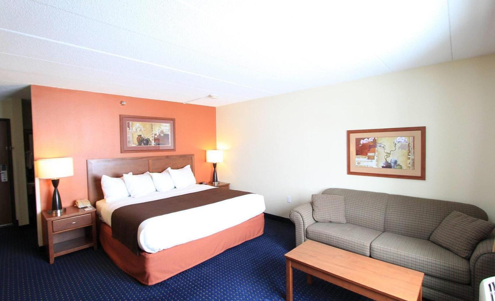 Americinn By Wyndham Cedar Rapids Airport Bagian luar foto
