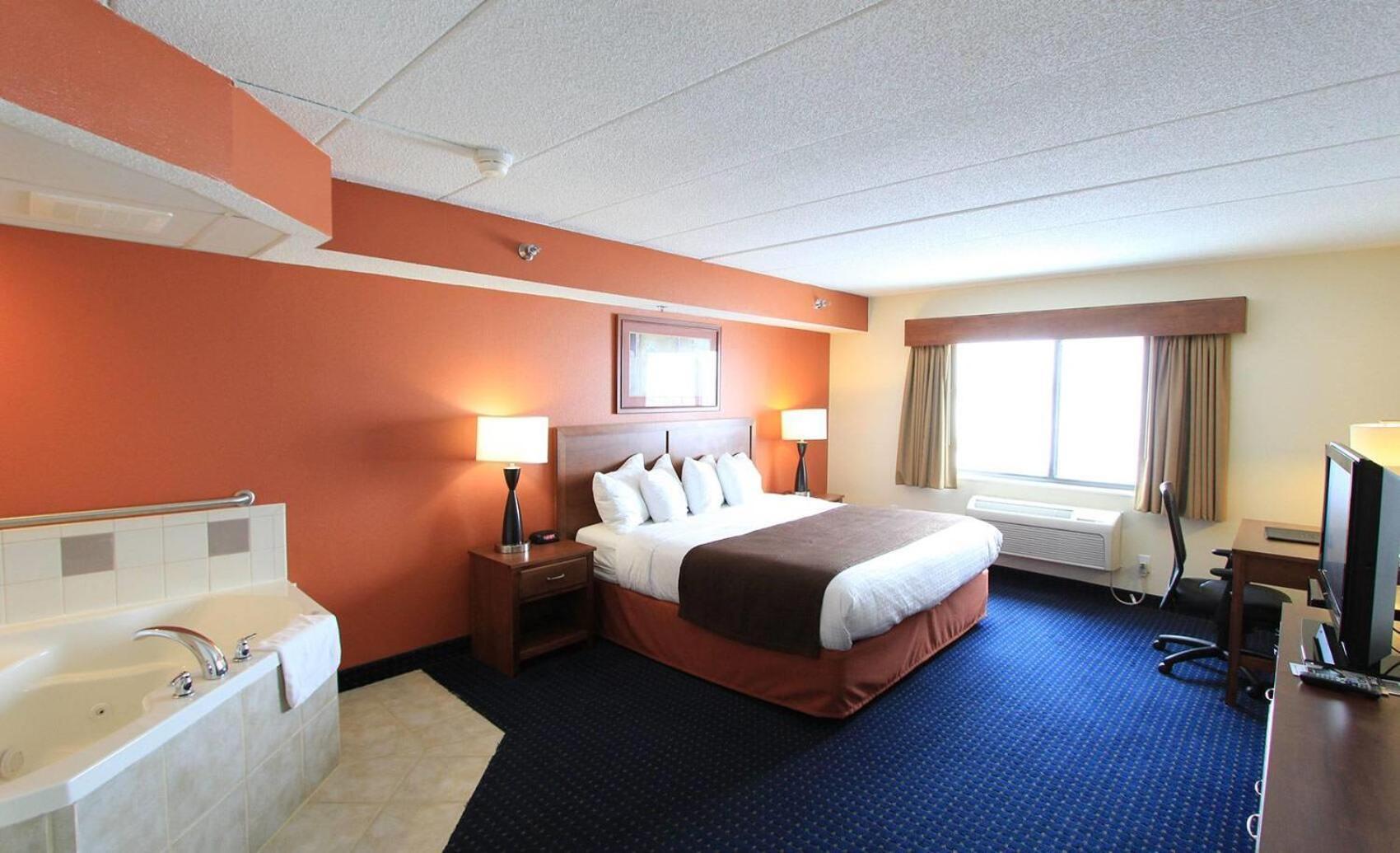 Americinn By Wyndham Cedar Rapids Airport Bagian luar foto