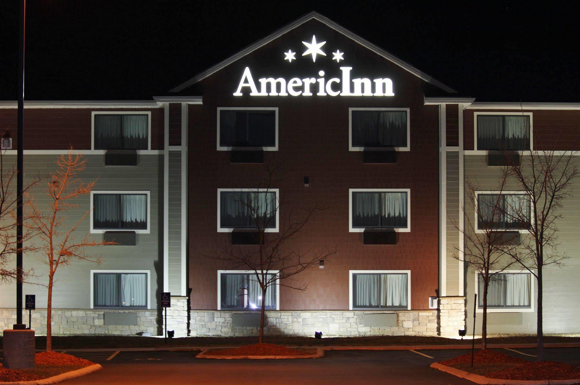 Americinn By Wyndham Cedar Rapids Airport Bagian luar foto
